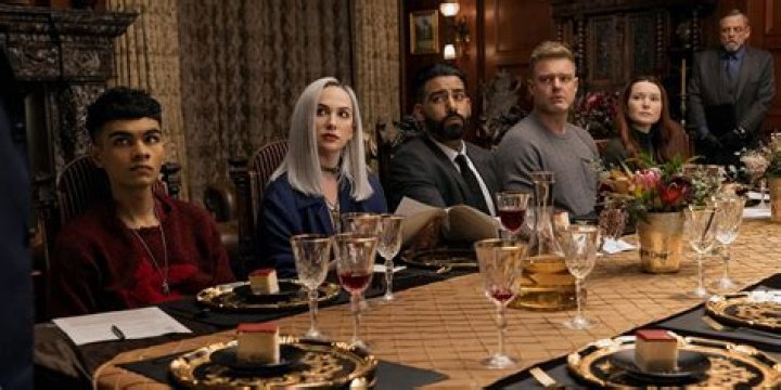 Why Is Verna Killing The Usher Kids? Explained