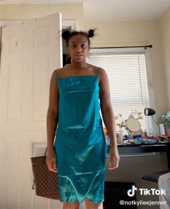 Woman left shrieking and in tears after sexy dress she ordered online leaves her ‘looking like a tablecloth’