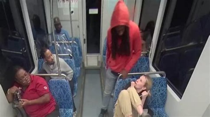 Woman sobs moments after stabbing boyfriend to death with steak knife in chilling video