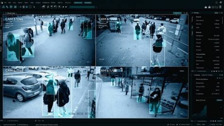 Woman Sues Truist Bank for $2.5 Million After Bank Wrongly Pins $20,000 Theft on Her and Shares Surveillance Images with the Public