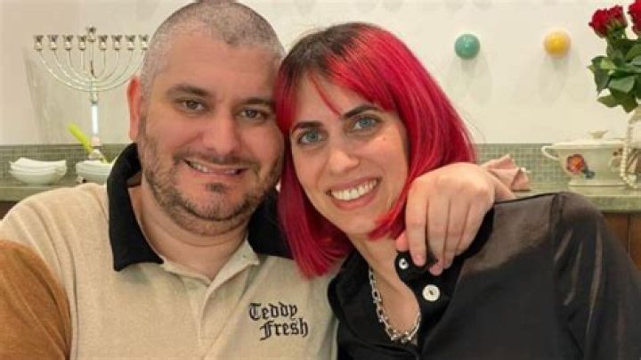 YouTuber Hila Klein finds out she’s pregnant while filming live podcast with husband Ethan Klein